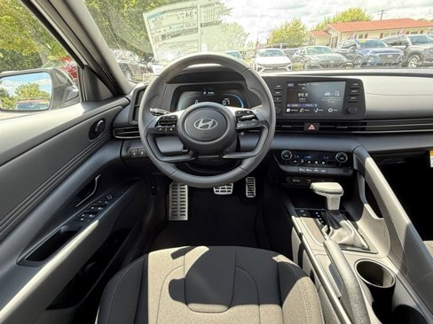New 2025 Hyundai Elantra Sport w/ Cargo Package image 18