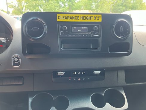 Used 2019 Mercedes-Benz Sprinter 144 image 11