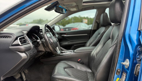 Used 2018 Toyota Camry XSE image 15