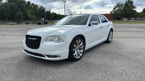 Used 2018 Chrysler 300 Limited w/ Safetytec Plus Group image 1