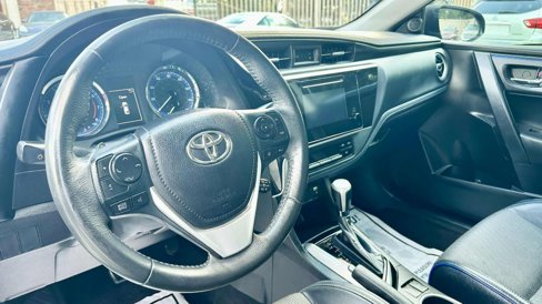 Used 2018 Toyota Corolla SE image 11