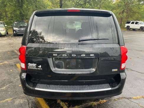 Used 2019 Dodge Grand Caravan SE w/ UConnect Hands-Free Group image 3