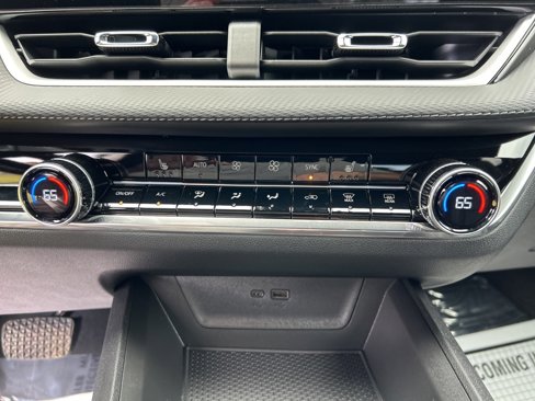 New 2025 Chevrolet Equinox LT w/ Convenience Package II image 22