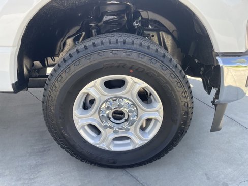 New 2026 Ford F250 XLT image 31