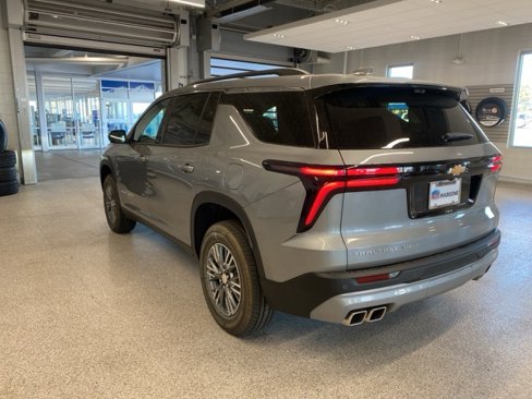 New 2026 Chevrolet Traverse LT w/ Driver Confidence Package image 9