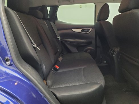 Used 2019 Nissan Rogue Sport S image 19