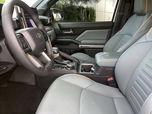 Used 2024 Toyota Tacoma Trailhunter image 2