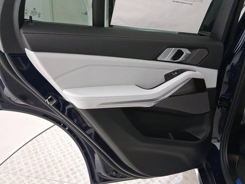 New 2026 BMW X5 sDrive40i w/ Climate Comfort Package image 28