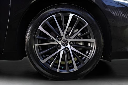 Used 2025 Lexus ES 350 w/ Premium Package image 12