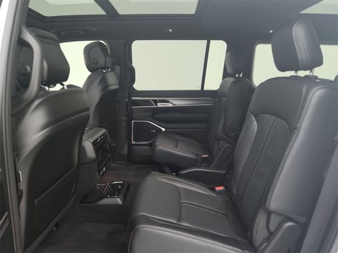 New 2025 Jeep Wagoneer Series II w/ Premium Group I image 32