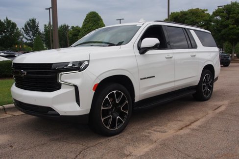 Used 2024 Chevrolet Suburban RST w/ Luxury Package image 3