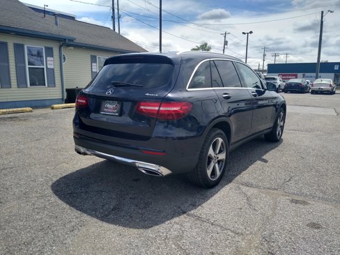 Used 2017 Mercedes-Benz GLC 300 4MATIC image 7