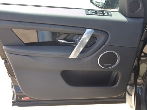 Used 2023 Land Rover Discovery Sport S image 12