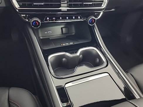 New 2026 Chevrolet Traverse RS w/ LPO, Floor Liner Package image 40