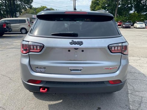 Used 2019 Jeep Compass Trailhawk image 3