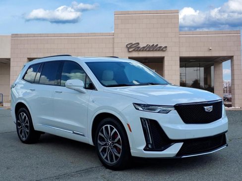 Used 2023 Cadillac XT6 Sport w/ LPO, Floor Liner Package image 3