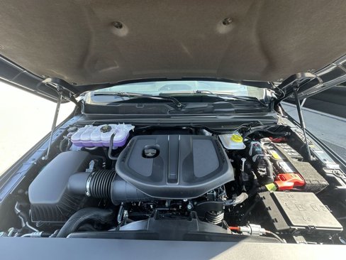 New 2026 RAM 1500 4x4 Crew Cab image 10