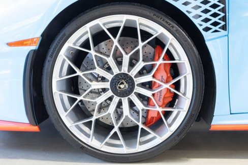 Used 2022 Lamborghini Huracan STO image 22