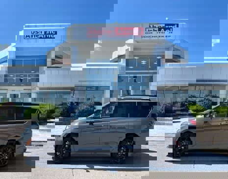 New 2025 Chrysler Pacifica Limited image 3
