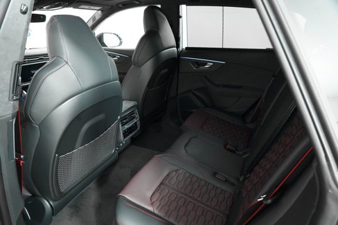 New 2025 Audi RS Q8 performance image 26