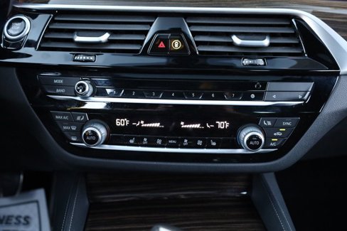 Used 2022 BMW 540i w/ M Sport Package image 46