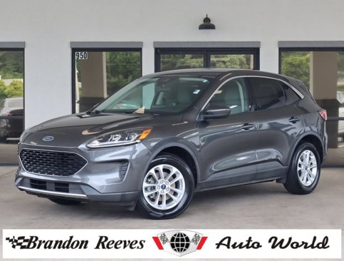 Used 2020 Ford Escape SE image 1