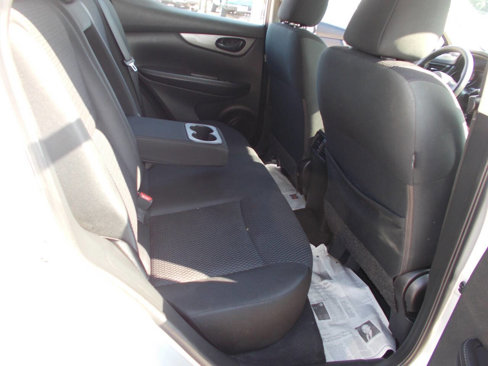 Used 2019 Nissan Rogue Sport S image 8