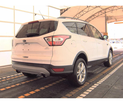 Used 2018 Ford Escape SE image 3