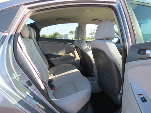 Used 2016 Hyundai Accent SE w/ Option Group 02 image 32