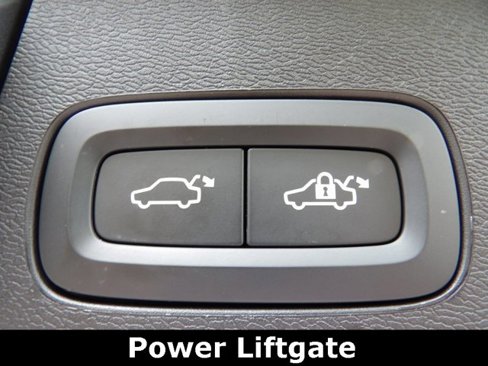 Certified 2024 Volvo XC60 B5 Plus image 22