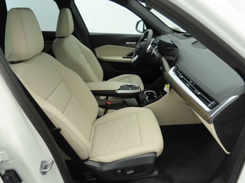 Used 2025 BMW X1 xDrive28i w/ Premium Package image 21