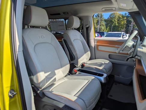 New 2025 Volkswagen ID. Buzz 1st Edition image 37