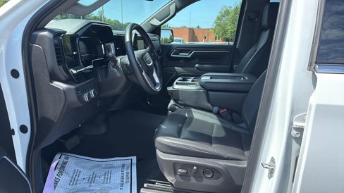 Used 2025 GMC Sierra 1500 SLT image 14