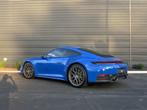 Used 2025 Porsche 911 Carrera image 3