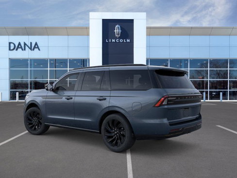 New 2025 Lincoln Navigator Reserve image 4