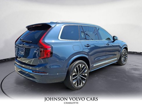 Certified 2025 Volvo XC90 B6 Plus image 4
