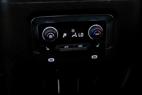 Used 2022 Chevrolet Suburban Premier image 43