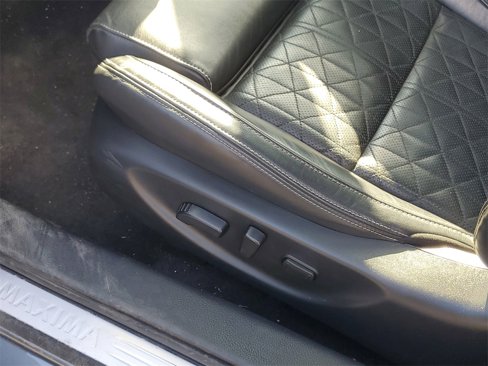 Used 2021 Nissan Maxima Platinum image 12