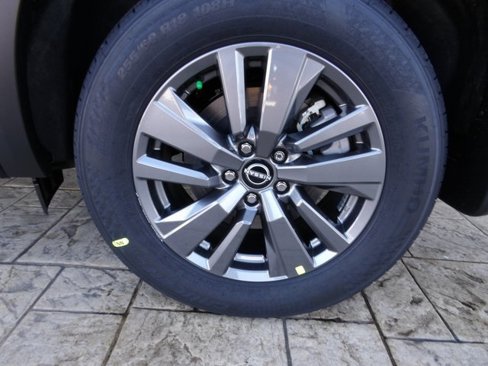 New 2025 Nissan Pathfinder SV image 12