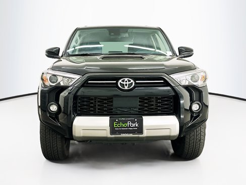 Used 2024 Toyota 4Runner TRD Off-Road Premium image 2