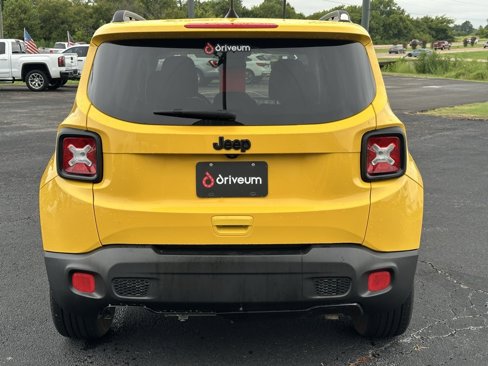Used 2018 Jeep Renegade Altitude w/ Popular Equipment Group image 5