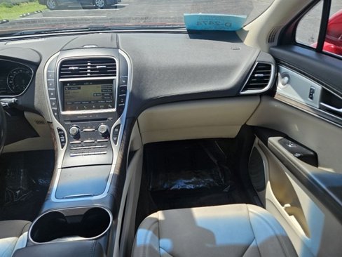 Used 2016 Lincoln MKX Reserve w/ Luxury Package image 24