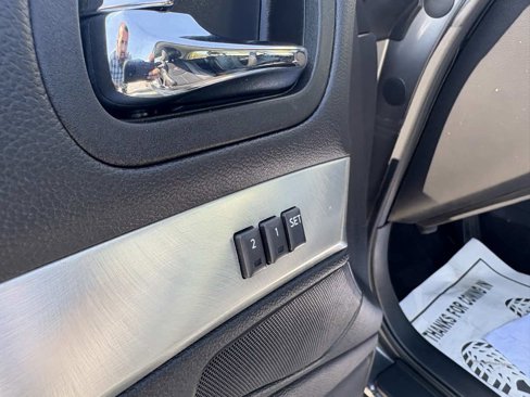 Used 2011 INFINITI G37 Sport w/ Premium Pkg image 20