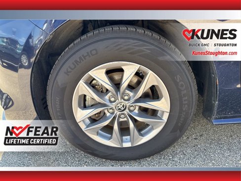 Used 2024 Toyota Sienna XLE image 14