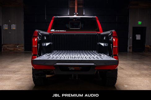 Used 2025 Toyota Tacoma SR5 image 9