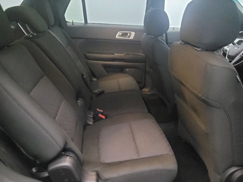 Used 2015 Ford Explorer XLT w/ Equipment Group 201B image 19