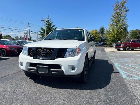 Certified 2021 Nissan Frontier SV w/ Midnight Edition Floor Mats image 6
