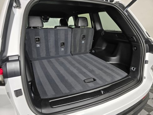 Used 2023 Jeep Grand Cherokee Altitude image 15