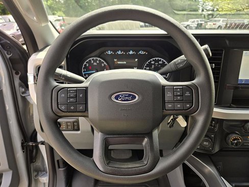 New 2025 Ford F250 XLT w/ FX4 Off-Road Package image 25