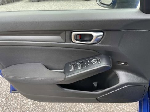 Used 2023 Honda Civic Sport image 15